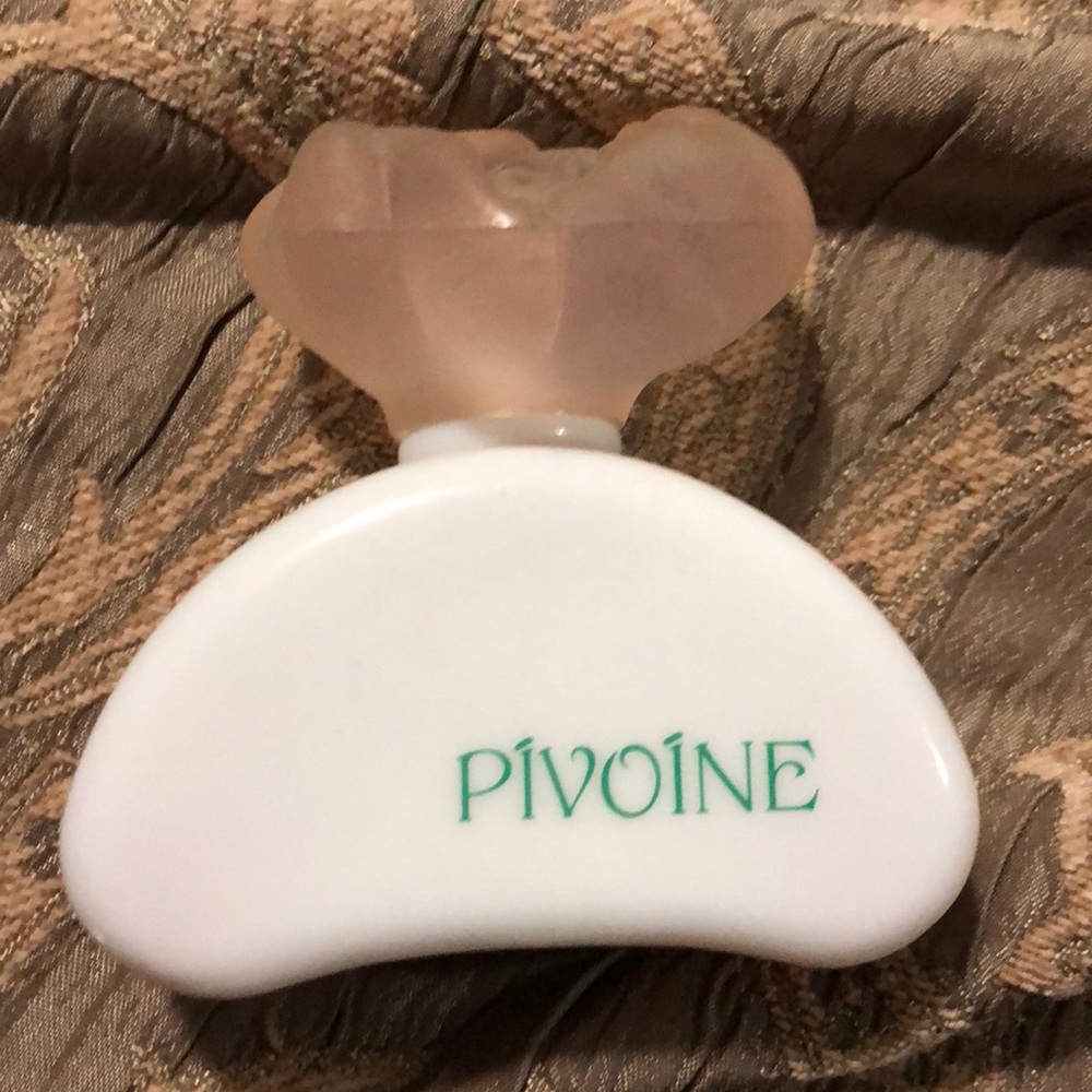 Yves Rocher Pivoine perfume almost new